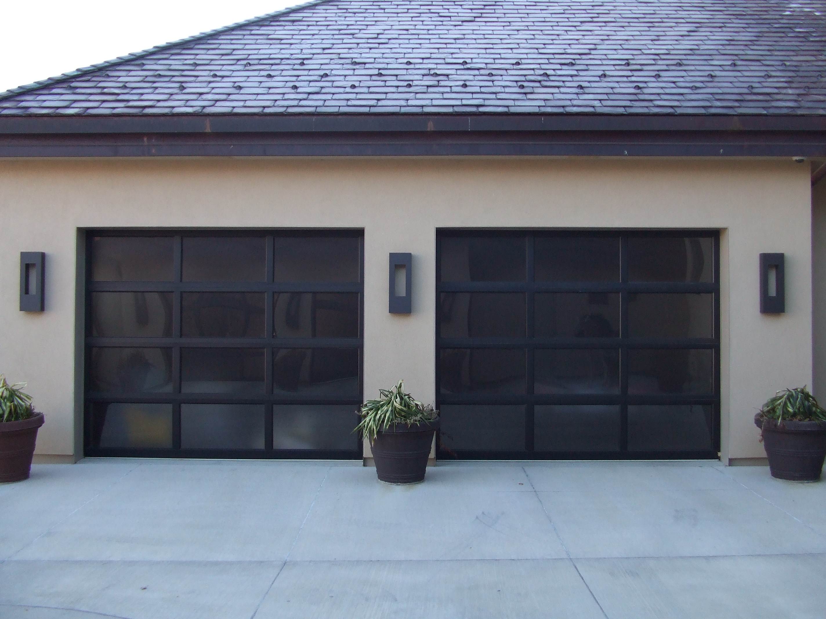 A safe and working garage door