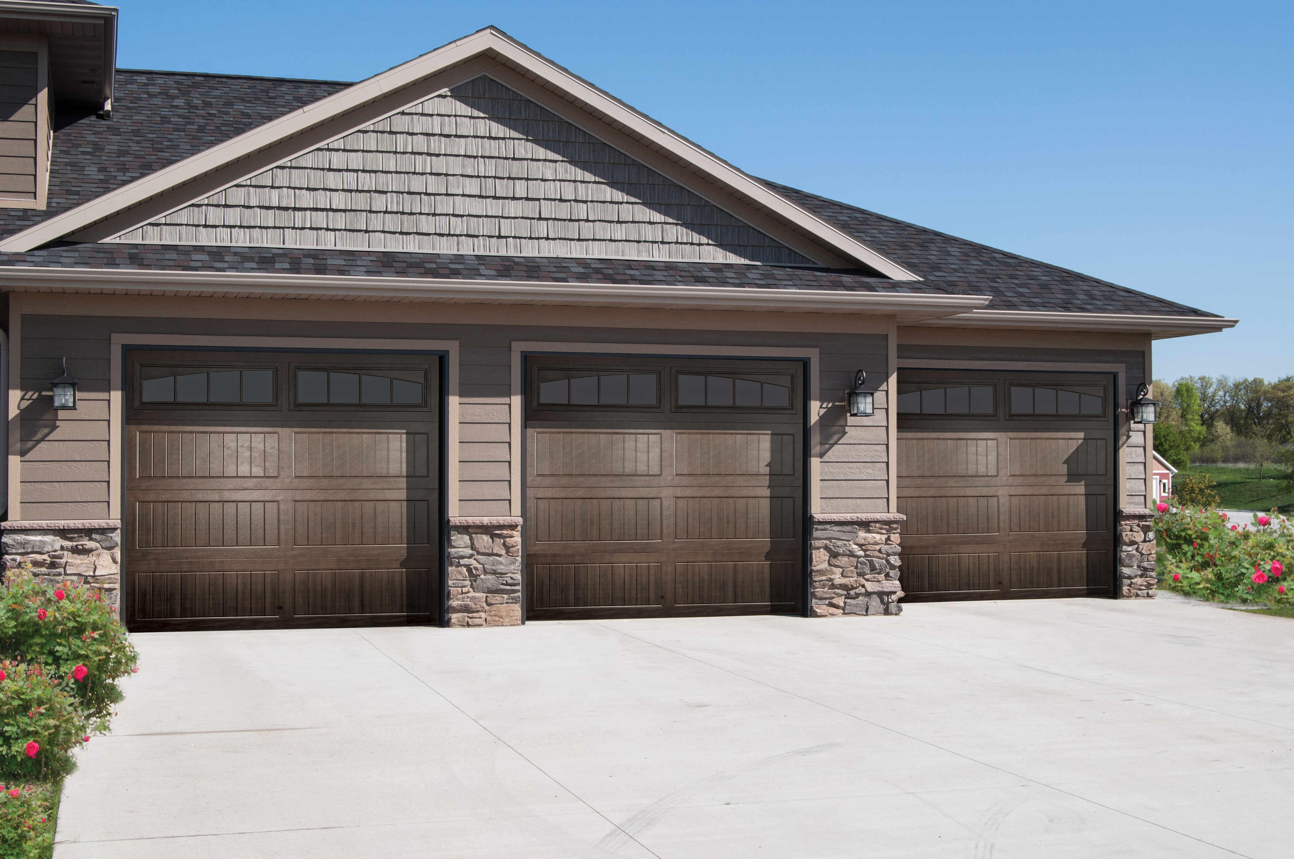 Clean Up: Give Your Garage Door A Spring Scrub