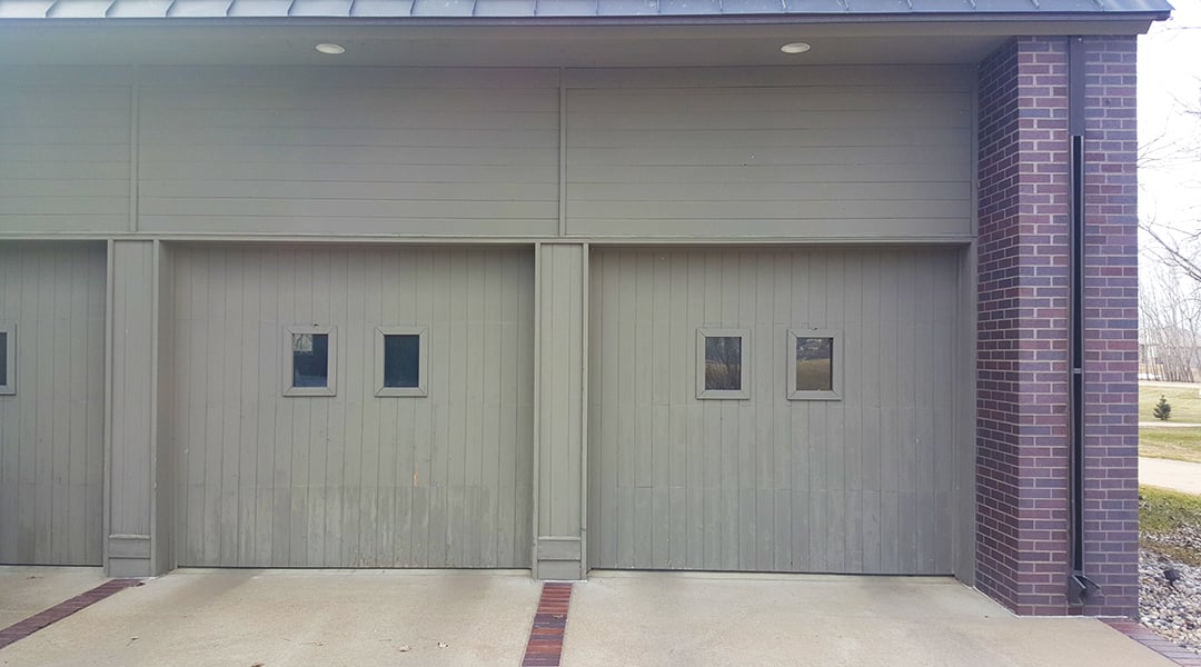 Blog-5 Ways to Determine if You Need a New Garage DoorTW